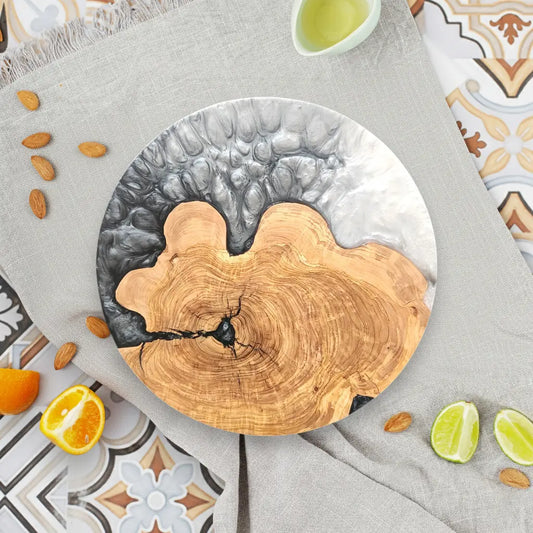 Graphite Eclipse – Handmade Olive Wood & Epoxy Resin Round Serving Board KitchenResinArt