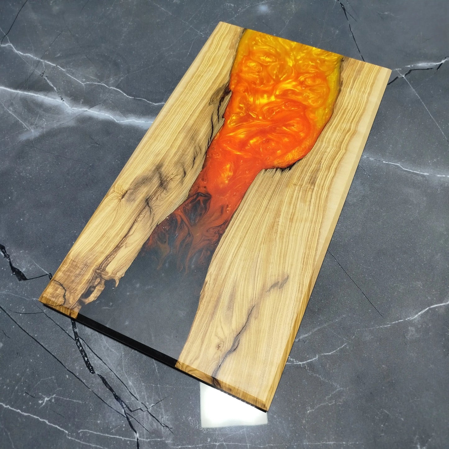 Molten Amber – Handcrafted Olive Wood and Epoxy Resin Charcuterie Board KitchenResinArt