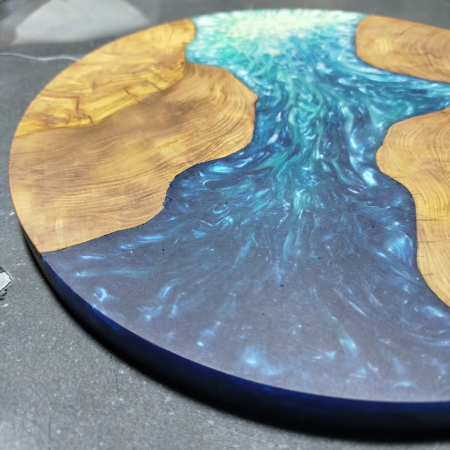 Azure Shore – Handmade Olive Wood & Epoxy Resin Round Serving Board