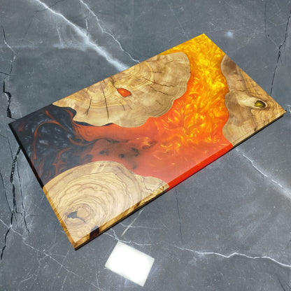 Ember Canyon – Handcrafted Olive Wood and Epoxy Resin Charcuterie Board