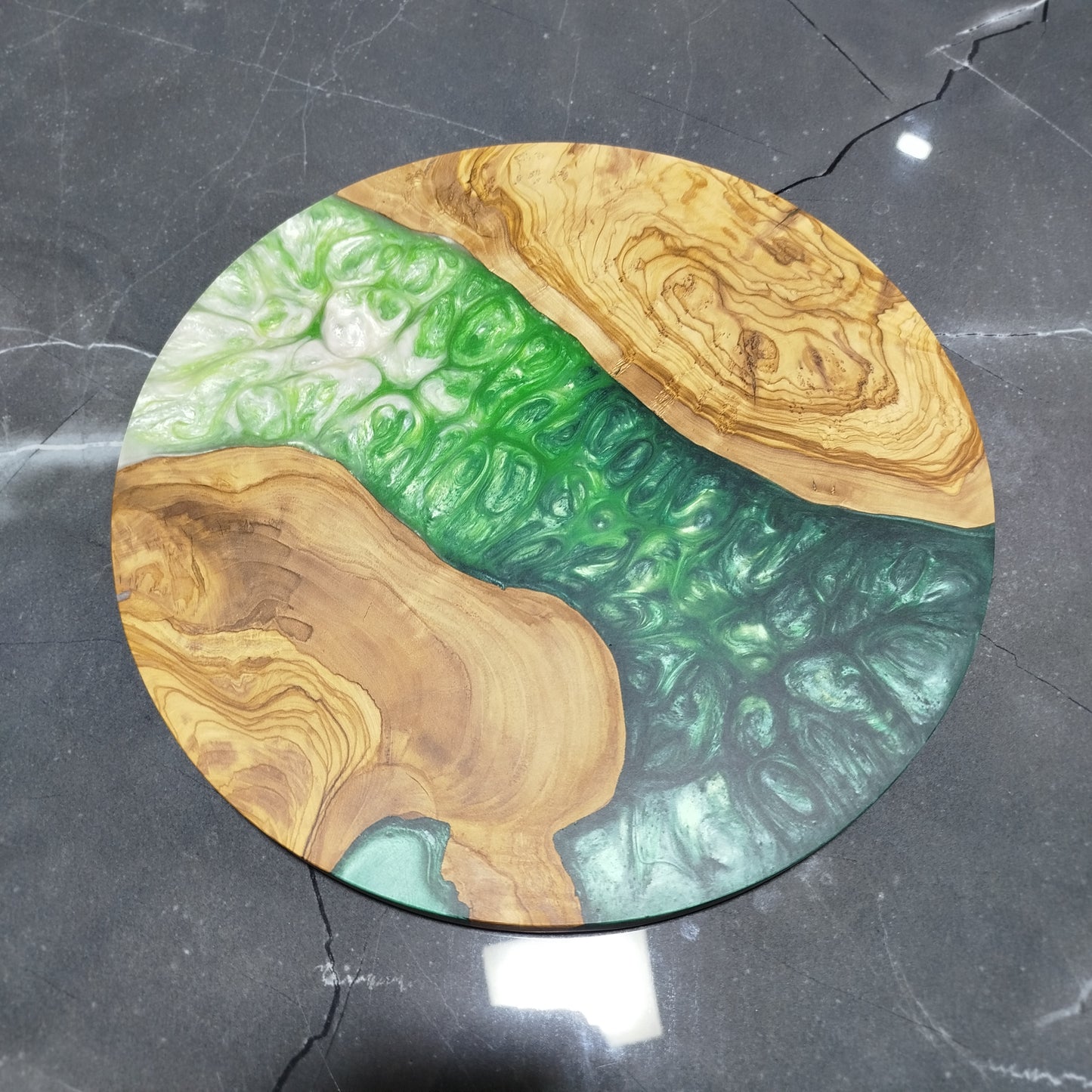 Emerald Veil – Handmade Olive Wood & Epoxy Resin Round Serving Board