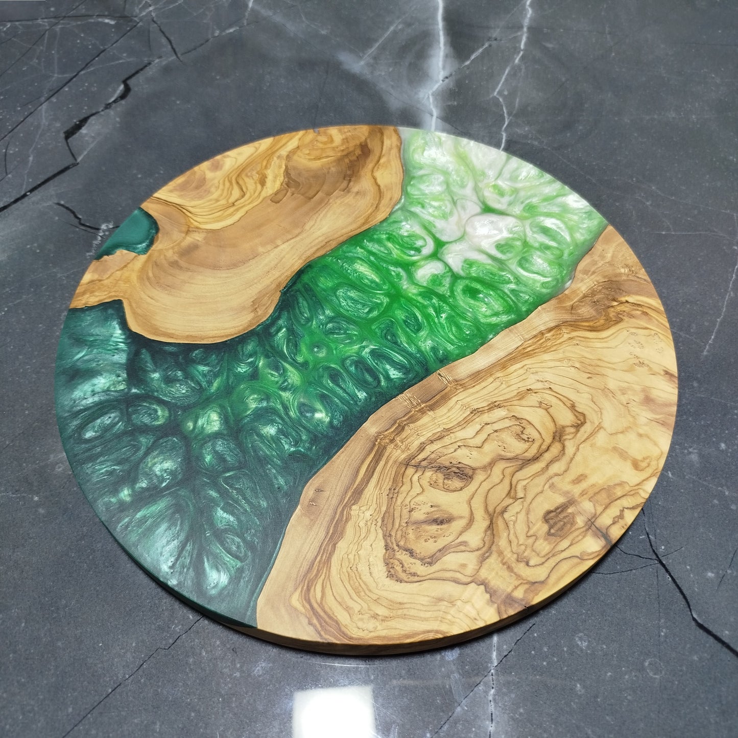 Emerald Veil – Handmade Olive Wood & Epoxy Resin Round Serving Board