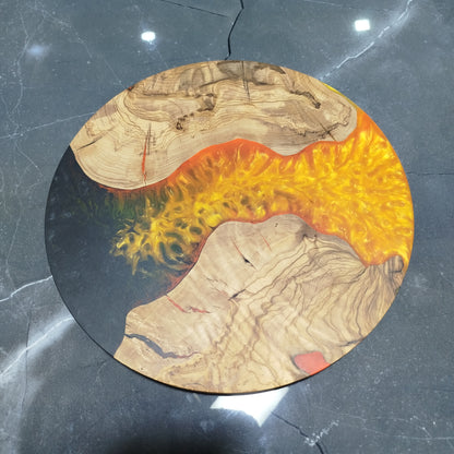 Golden Inferno – Handmade Olive Wood & Epoxy Resin Round Serving Board