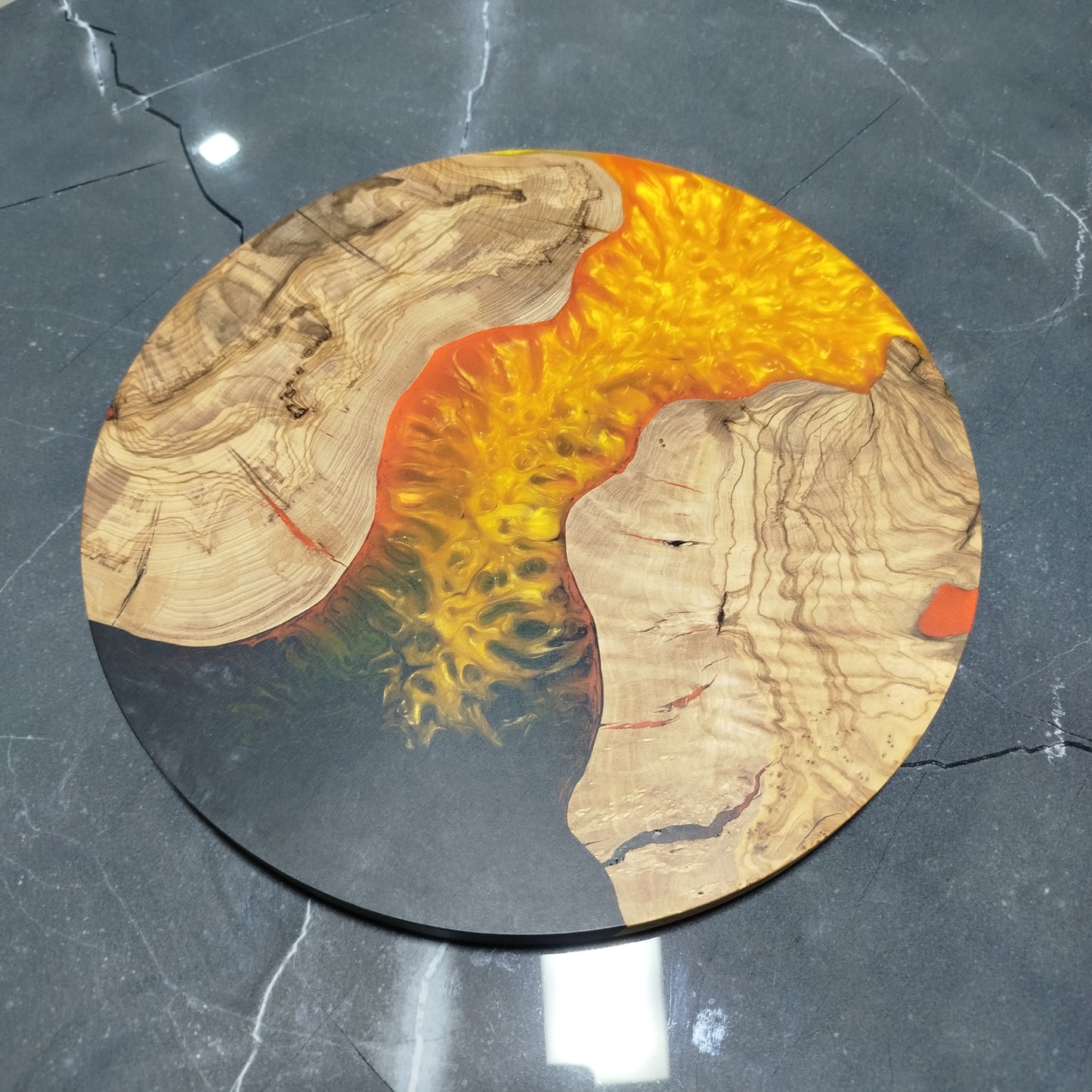 Golden Inferno – Handmade Olive Wood & Epoxy Resin Round Serving Board