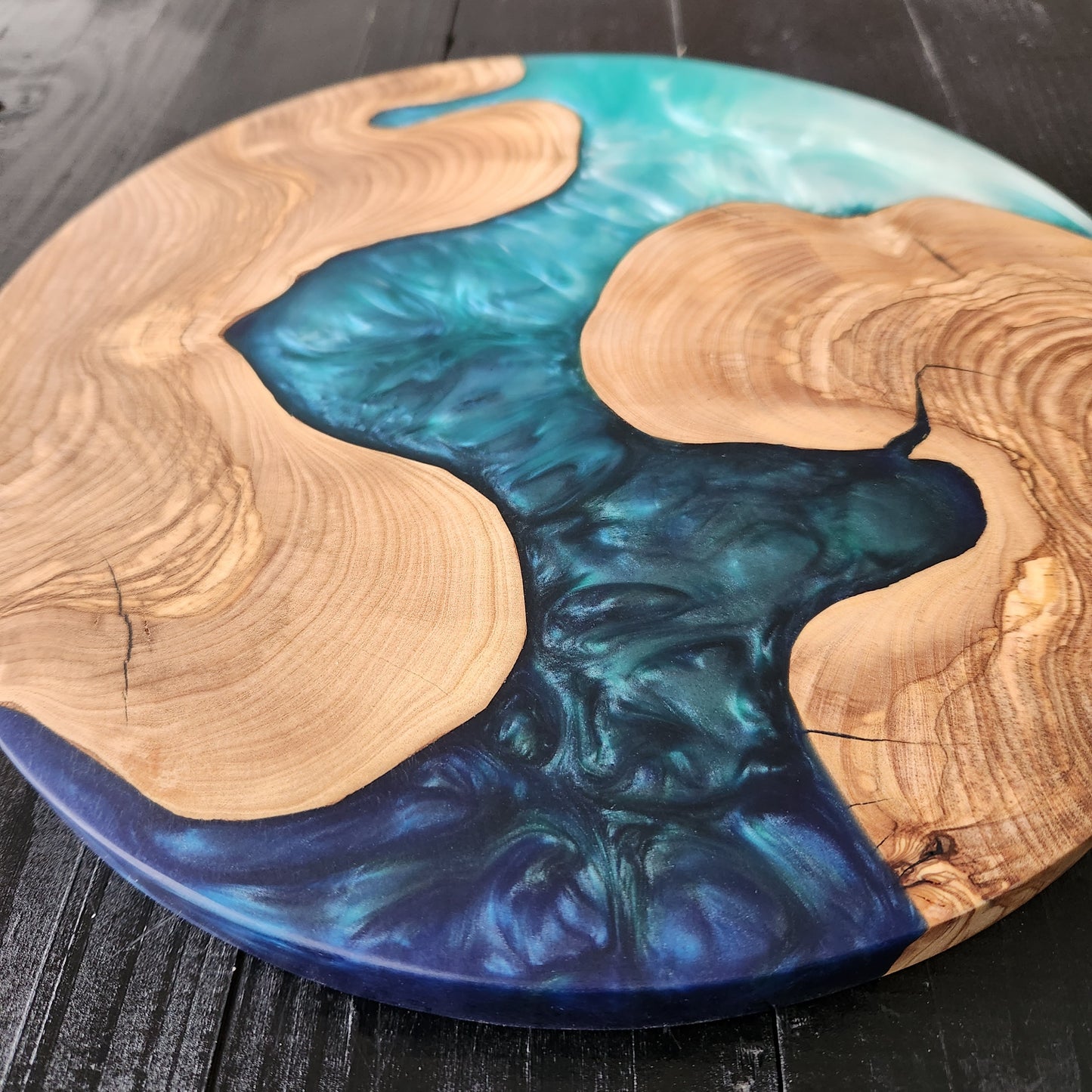 Azure Drift – Handmade Olive Wood & Epoxy Resin Round Serving Board