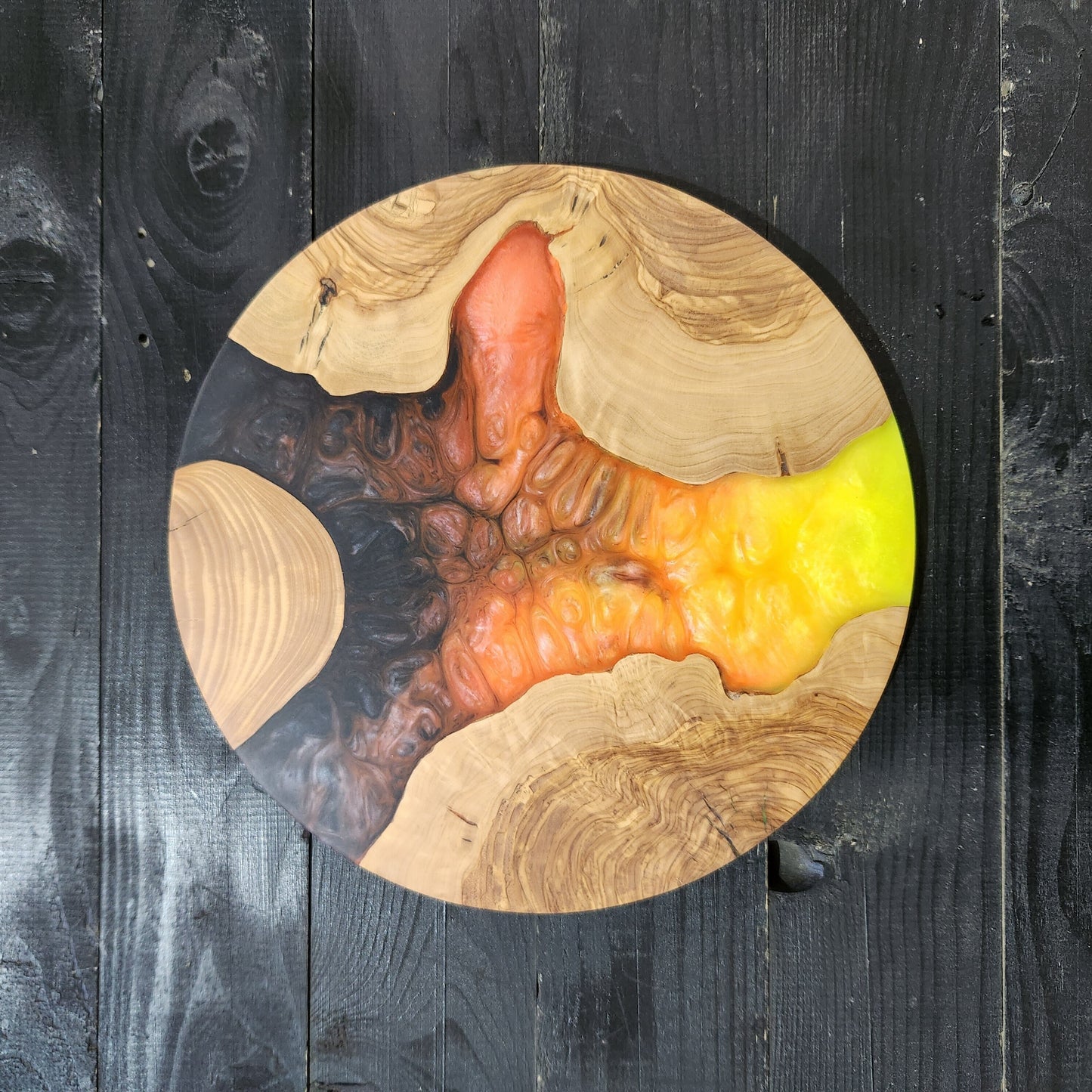 Volcanic Sun – Handmade Olive Wood & Epoxy Resin Round Serving Board