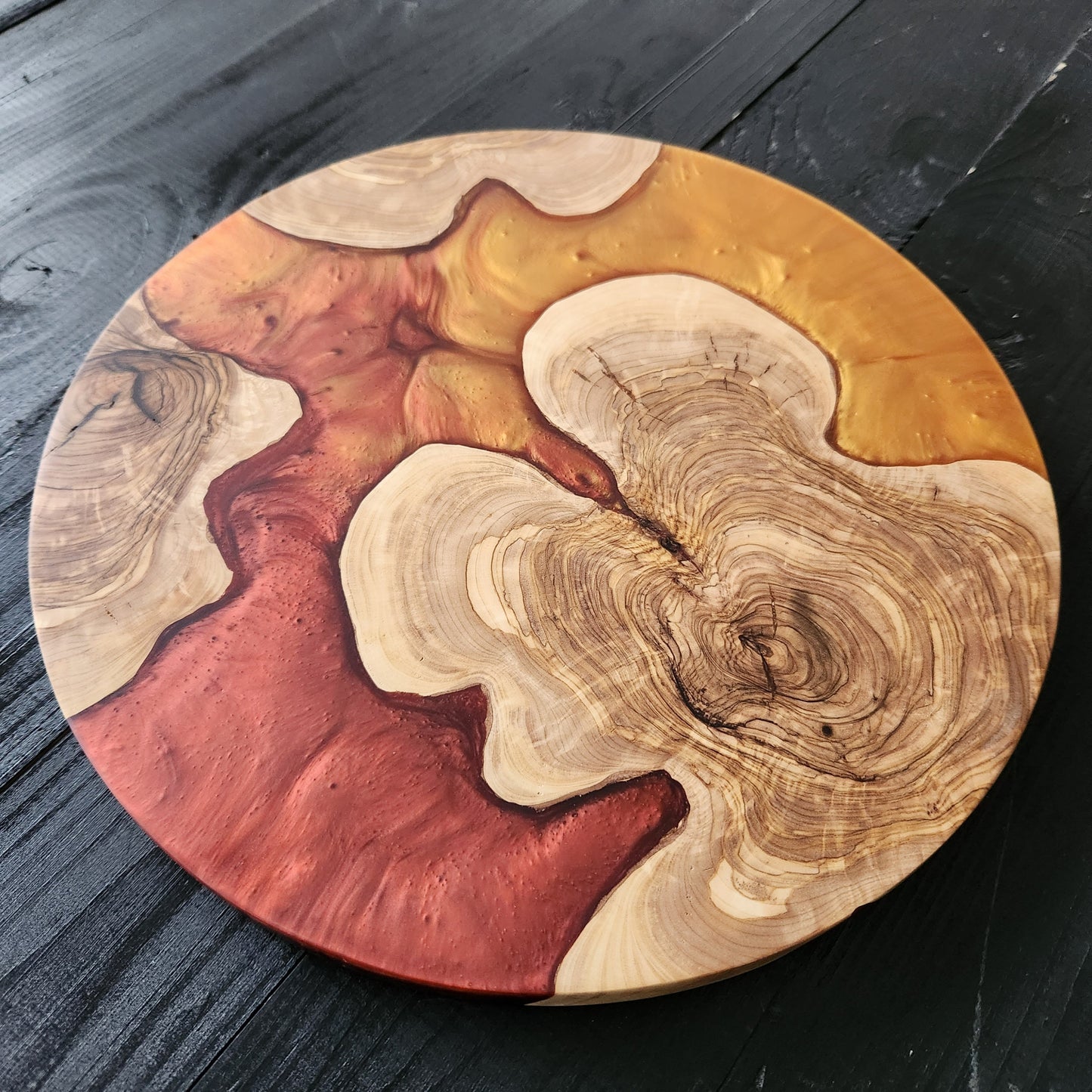Ember Flow – Handmade Olive Wood & Epoxy Resin Round Serving Board