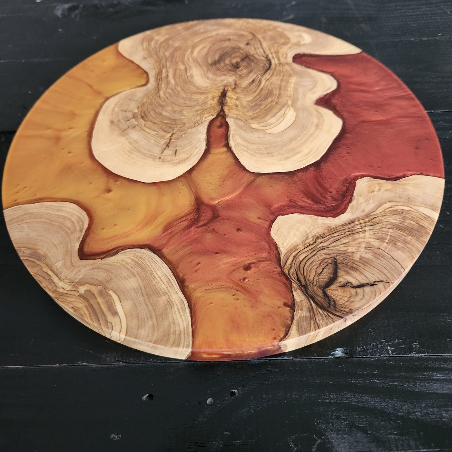Ember Flow – Handmade Olive Wood & Epoxy Resin Round Serving Board