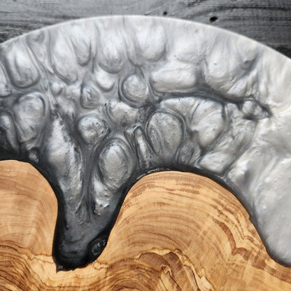 Graphite Eclipse – Handmade Olive Wood & Epoxy Resin Round Serving Board