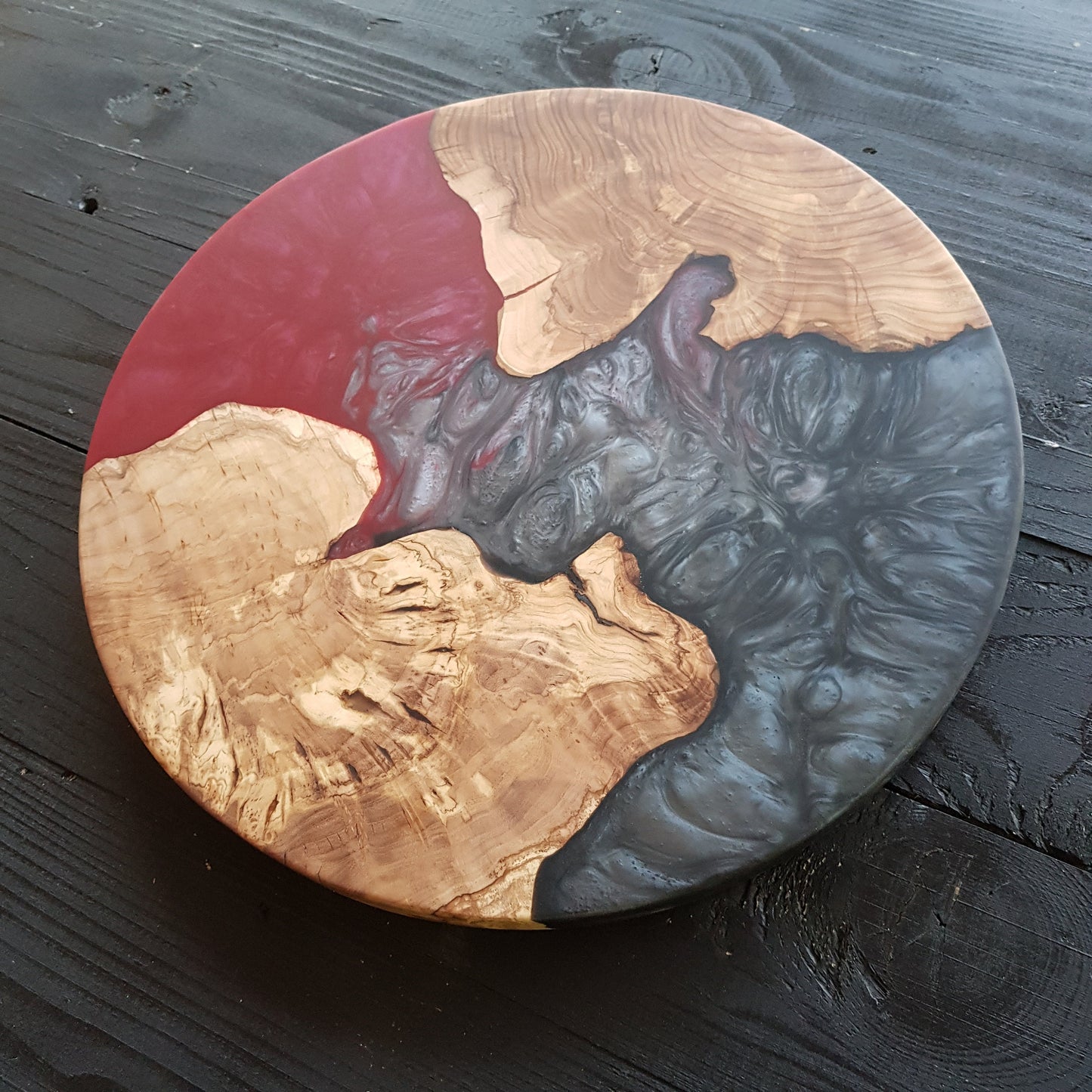 Crimson Obsidian – Handmade Olive Wood & Epoxy Resin Round Serving Board