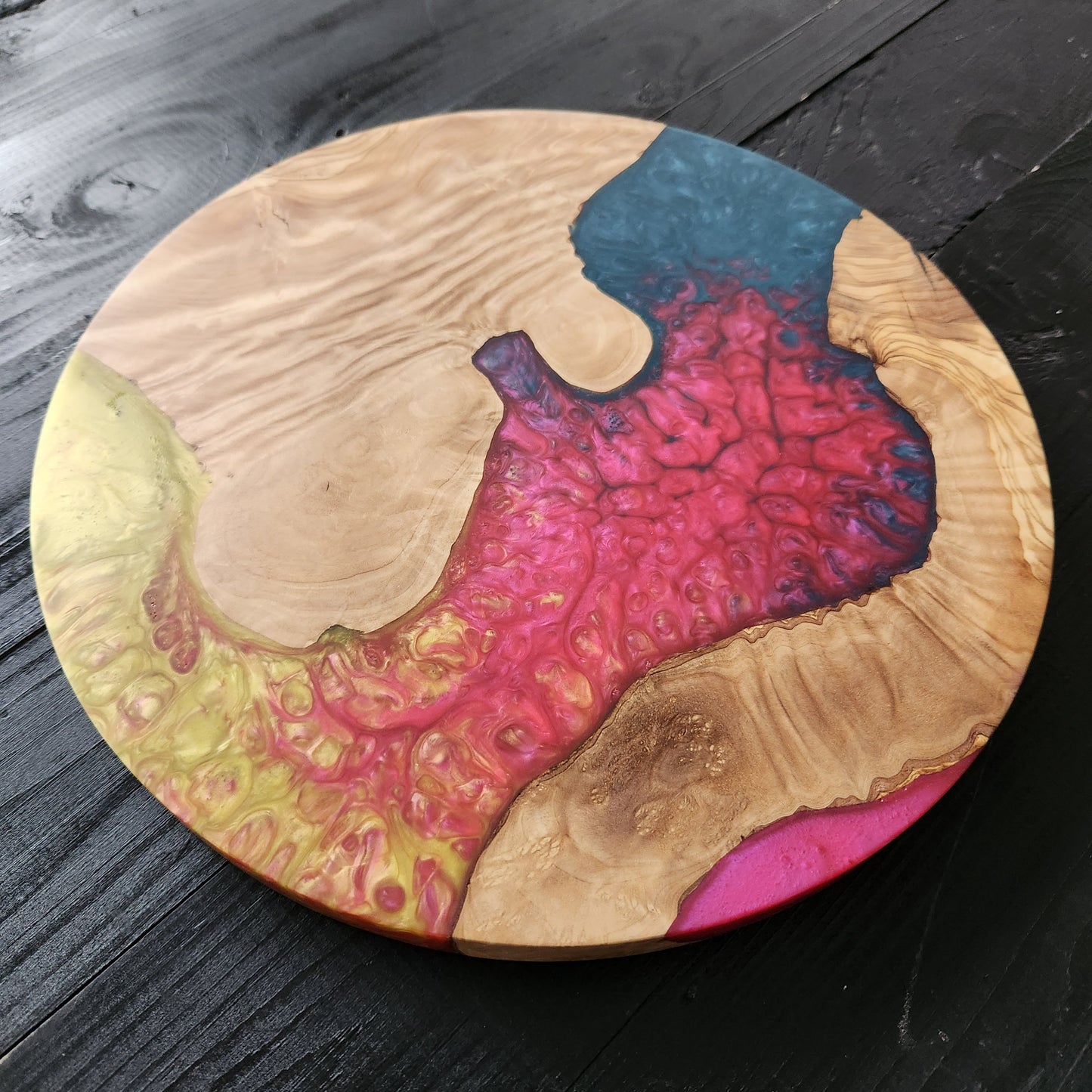 Sunset Coral – Handmade Olive Wood & Epoxy Resin Round Serving Board