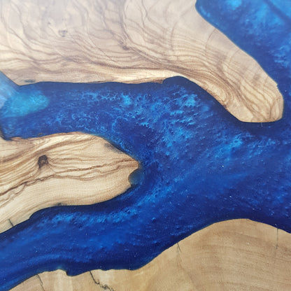 Azure Coast – Round Olive Wood & Ocean Blue Epoxy Serving Board