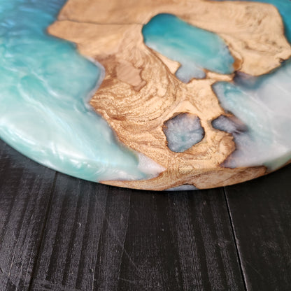 Coastal Halo – Handmade Olive Wood & Epoxy Resin Round Serving Board